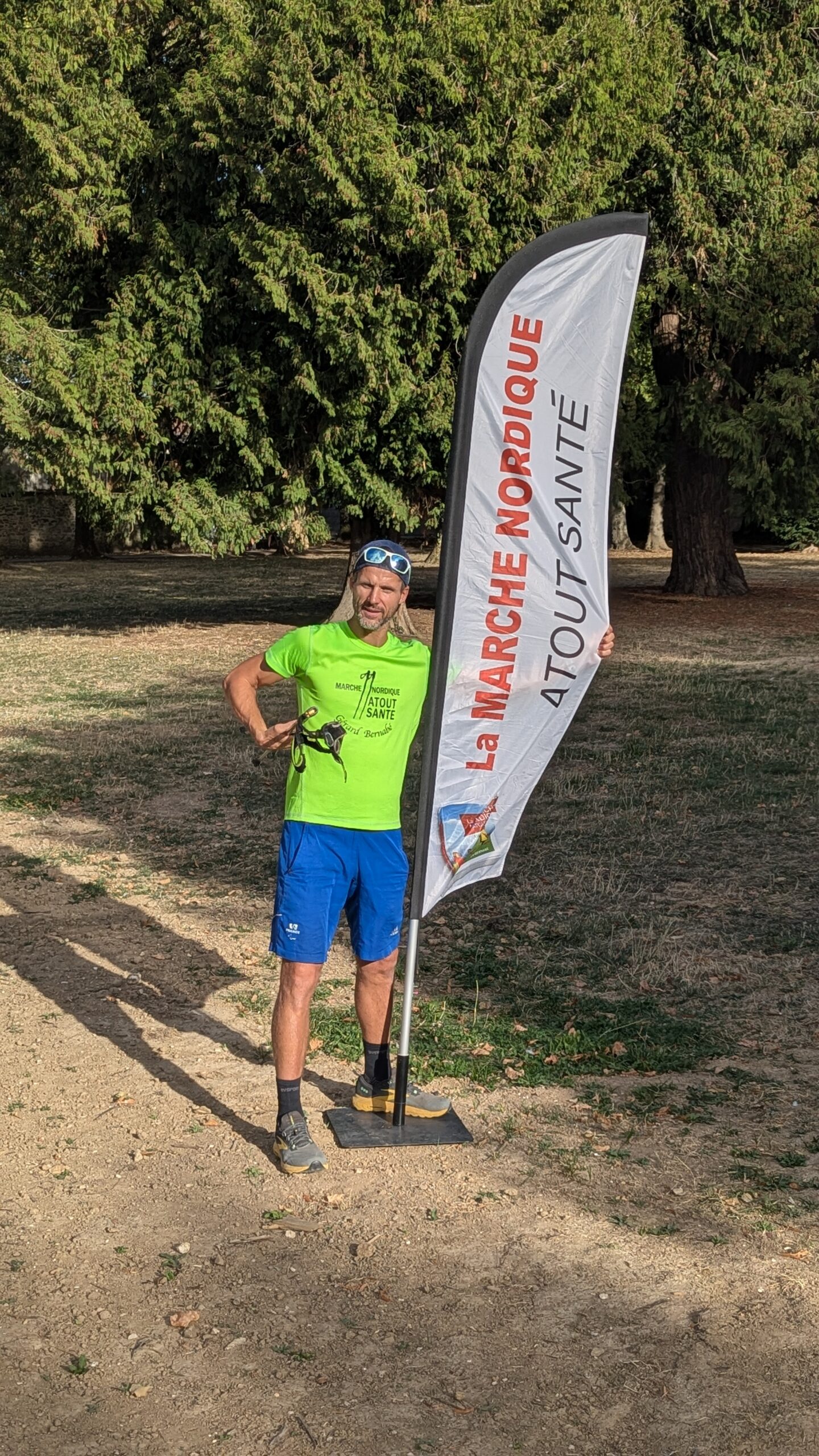 Une session marche nordique Atout Santé à Combs-la-Ville